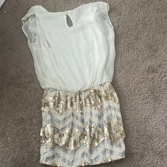Size small party dress - Picture 2 of 2